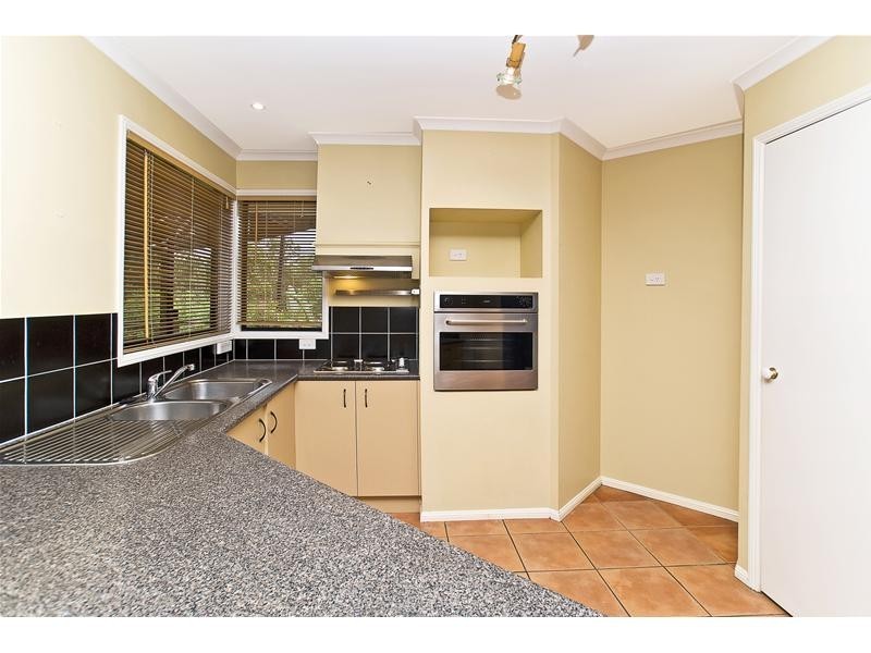 73 Trentbridge Court, Mount Nathan QLD 4211