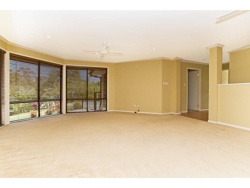 73 Trentbridge Court, Mount Nathan QLD 4211