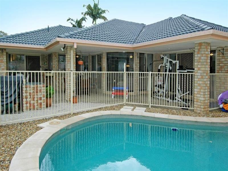 70 Nerang River Drive, Nerang QLD 4211