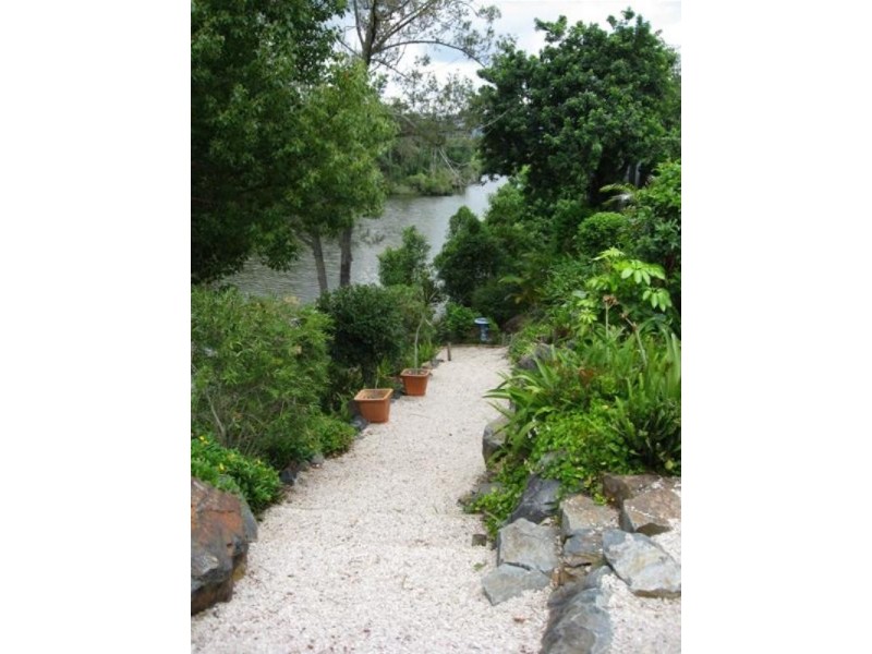 70 Nerang River Drive, Nerang QLD 4211