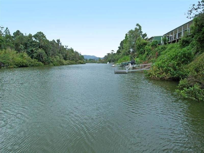 70 Nerang River Drive, Nerang QLD 4211