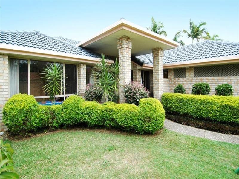 70 Nerang River Drive, Nerang QLD 4211
