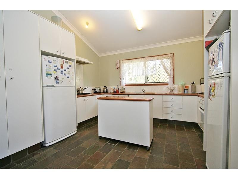 27 Columbine Way, Gaven QLD 4211