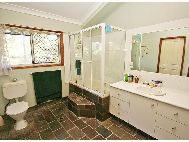 27 Columbine Way, Gaven QLD 4211