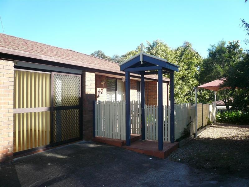 2/18 Wirth Terrace, Highland Park QLD 4211