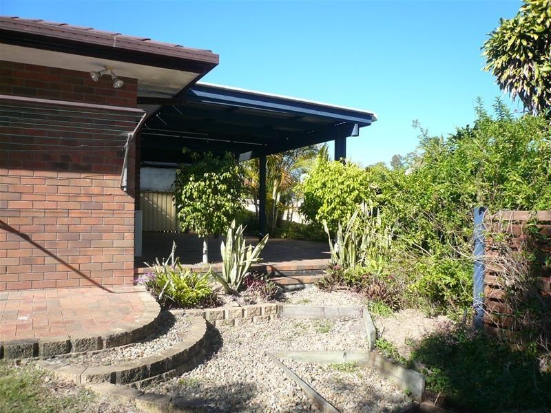 2/18 Wirth Terrace, Highland Park QLD 4211