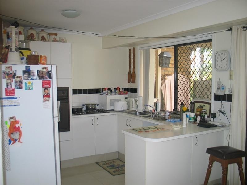 4/4 Cassandra Court, Labrador QLD 4215