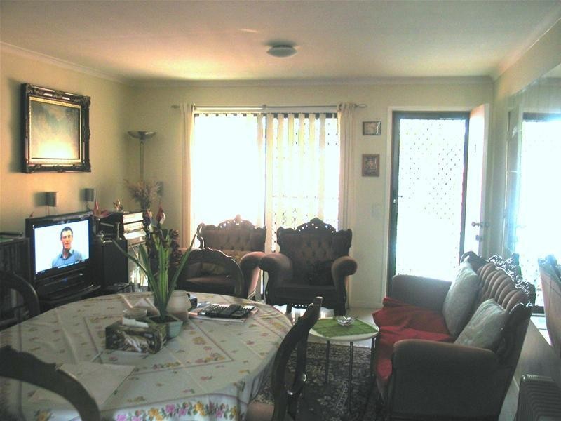 4/4 Cassandra Court, Labrador QLD 4215