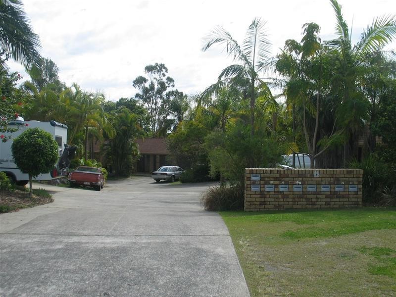 4/4 Cassandra Court, Labrador QLD 4215