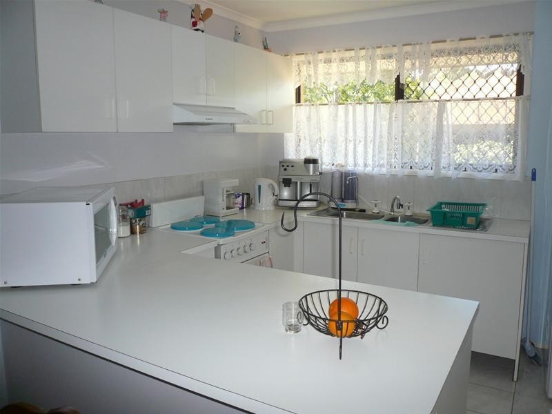 2/12 Wirth Terrace, Highland Park QLD 4211