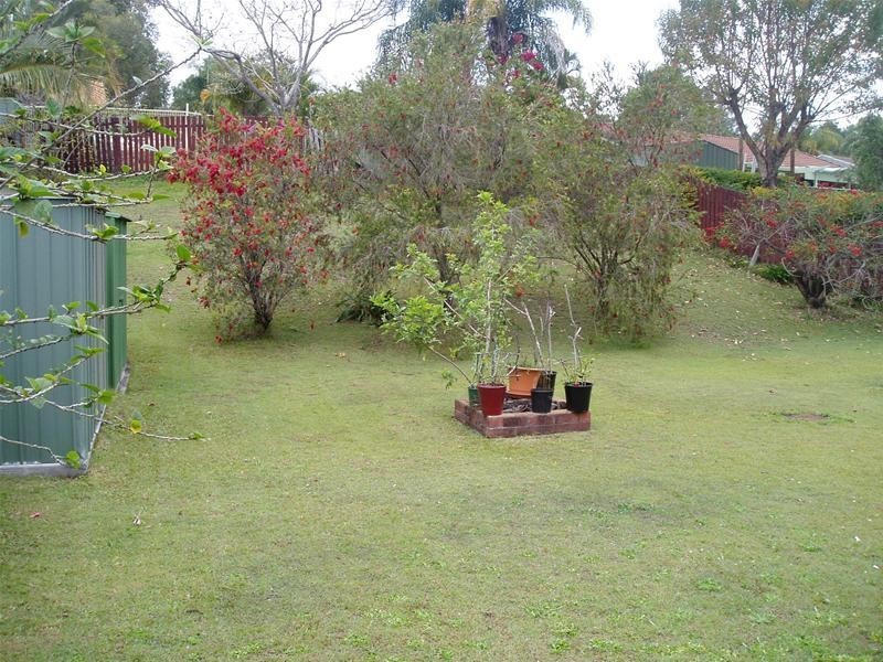 22 Balfour Crescent, Highland Park QLD 4211