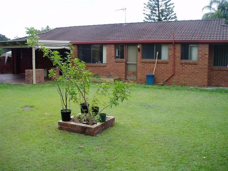 22 Balfour Crescent, Highland Park QLD 4211