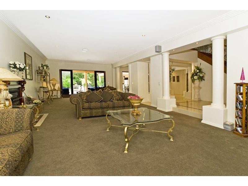 81 Lawnhill Drive, Nerang QLD 4211