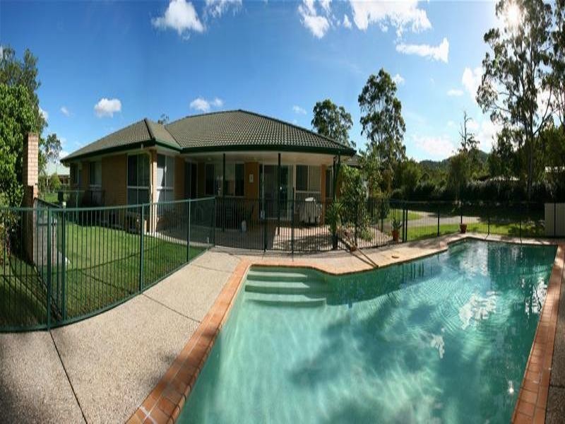 93 Crane Crescent, Nerang QLD 4211