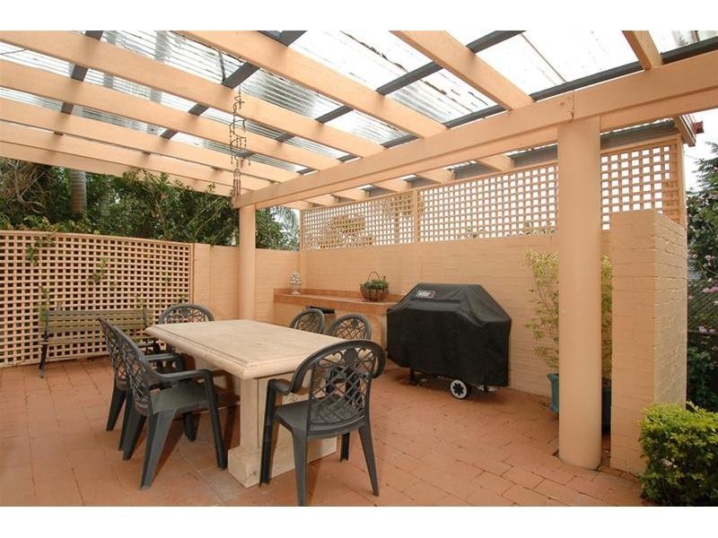 4 Uki Place, Ashmore QLD 4214