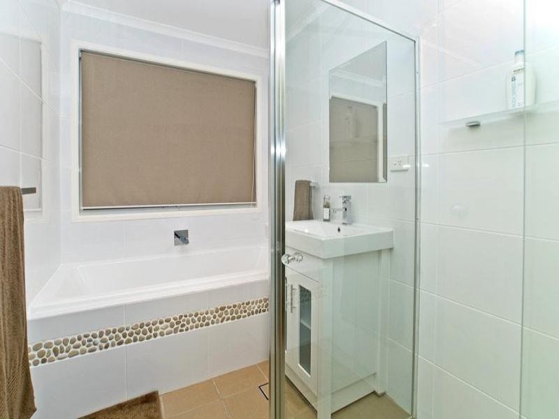 7 Marlborough Court, Ashmore QLD 4214