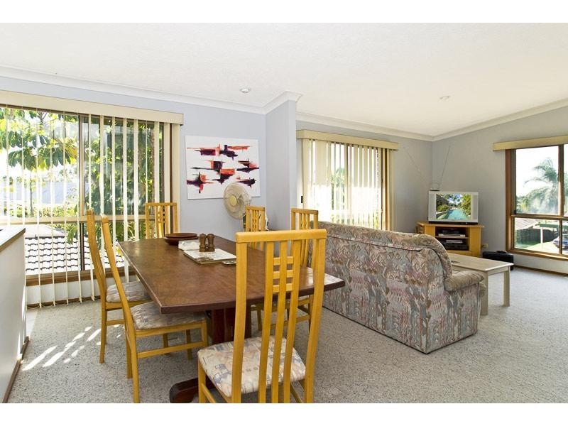 4 Jindabyne Court, Highland Park QLD 4211