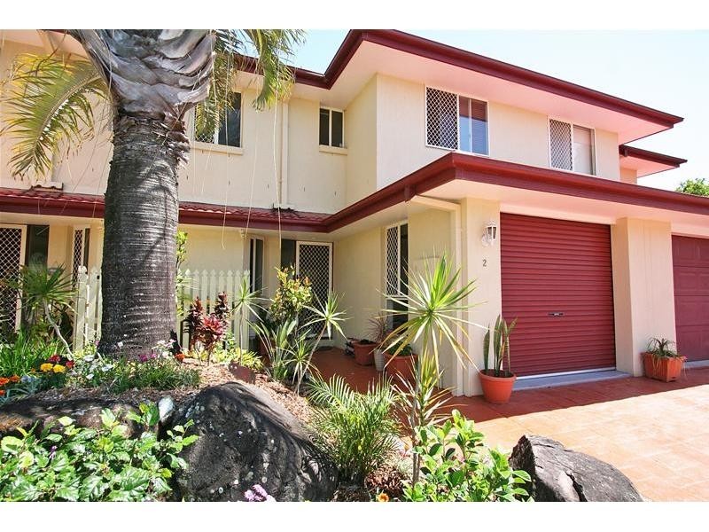 2/102 Alexander Drive, Highland Park QLD 4211