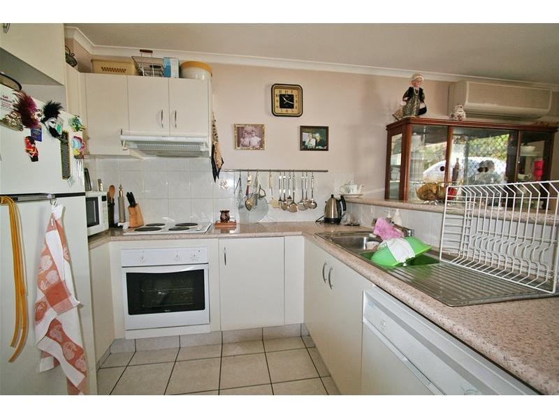 2/102 Alexander Drive, Highland Park QLD 4211