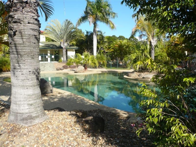 2/102 Alexander Drive, Highland Park QLD 4211