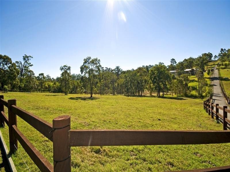 63 Bonogin Road, Mudgeeraba QLD 4213