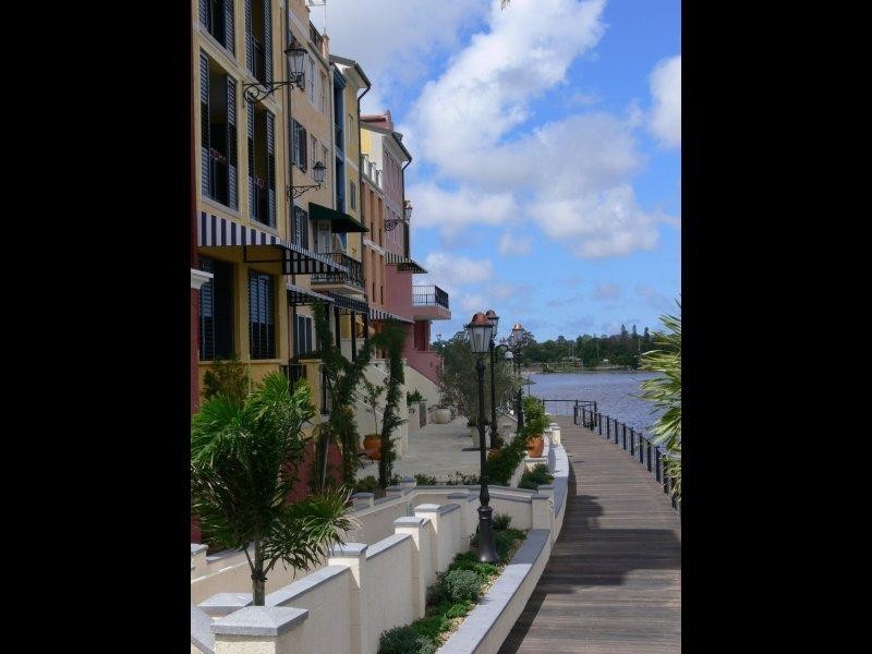 24/3030 The Boulevard, Carrara QLD 4211