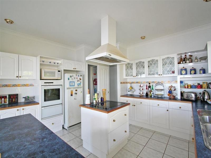 1 Galleria Court, Highland Park QLD 4211