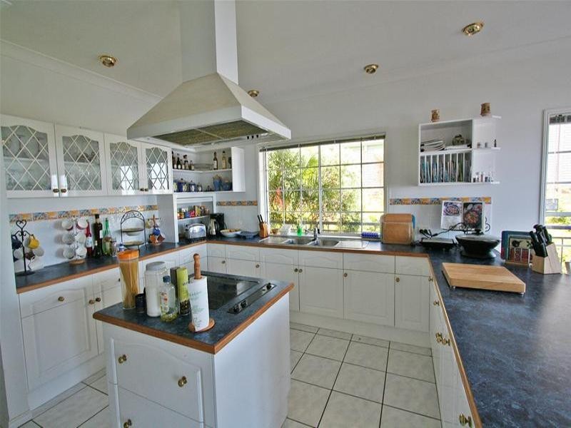 1 Galleria Court, Highland Park QLD 4211