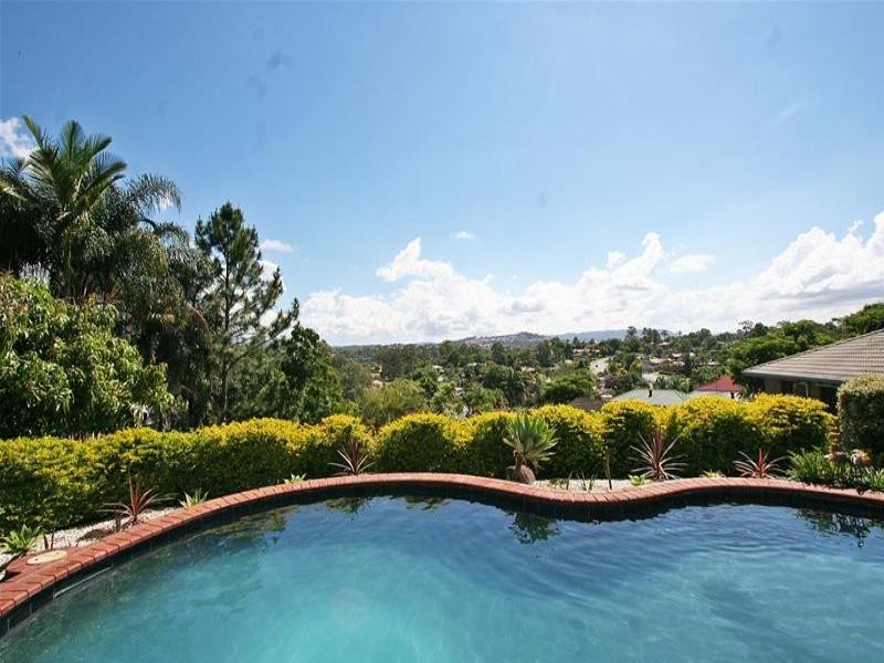 12 Quartz Place, Carrara QLD 4211