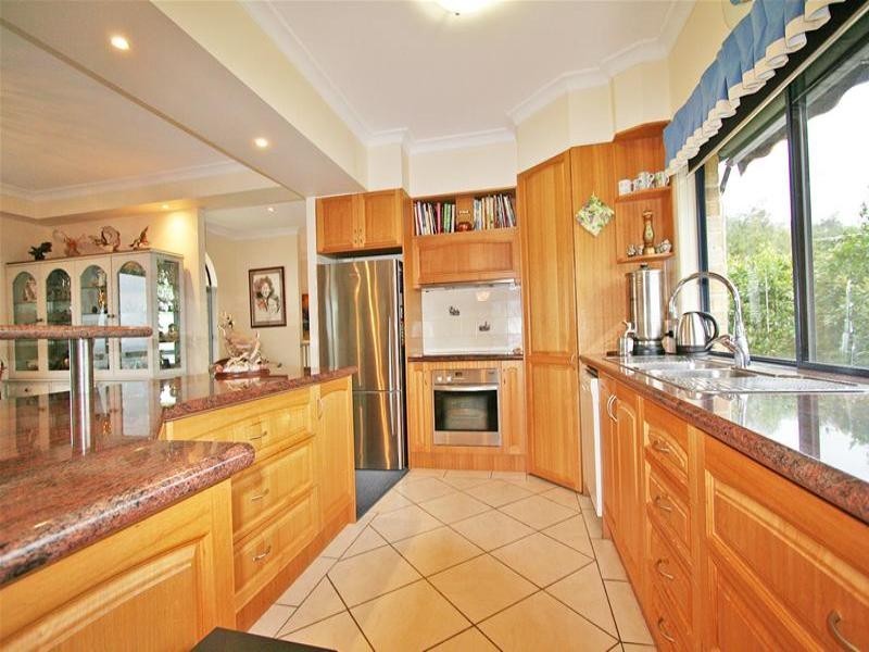 55 Armstrong Way, Highland Park QLD 4211