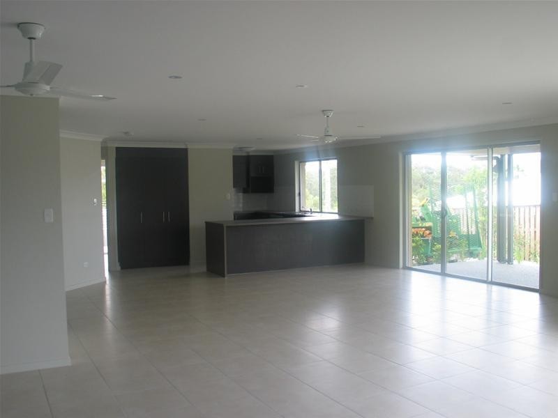 5 Thomas Hilton Place, Nerang QLD 4211