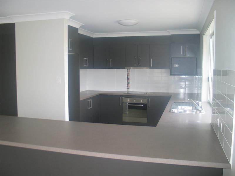 5 Thomas Hilton Place, Nerang QLD 4211