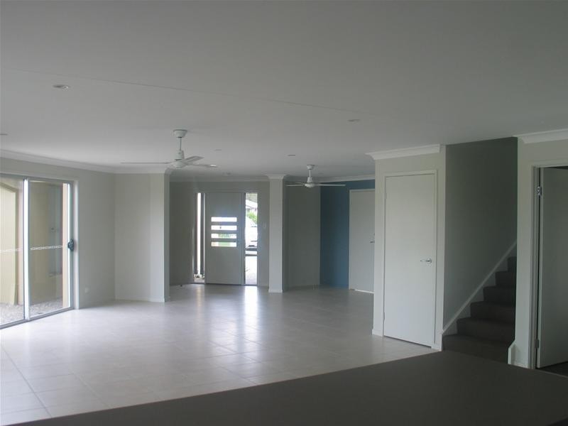 5 Thomas Hilton Place, Nerang QLD 4211