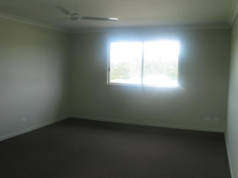 5 Thomas Hilton Place, Nerang QLD 4211