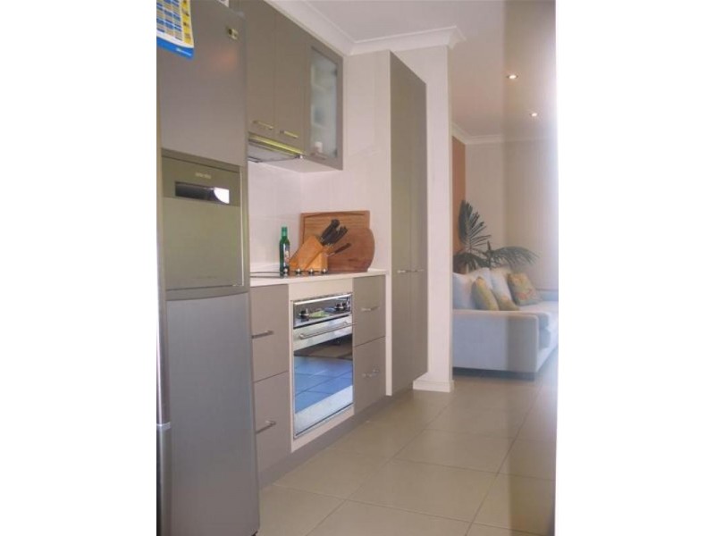 4 Hallmark Court, Ashmore QLD 4214