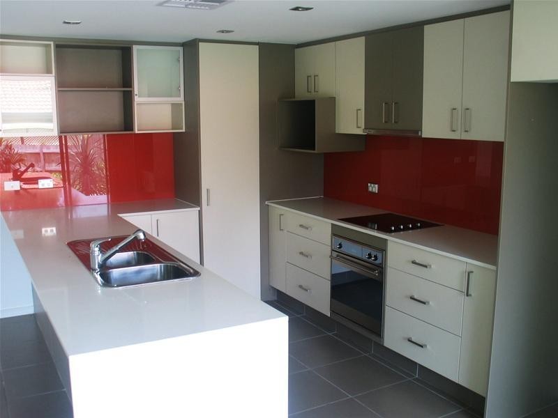 2/128 Falconer Street, Southport QLD 4215