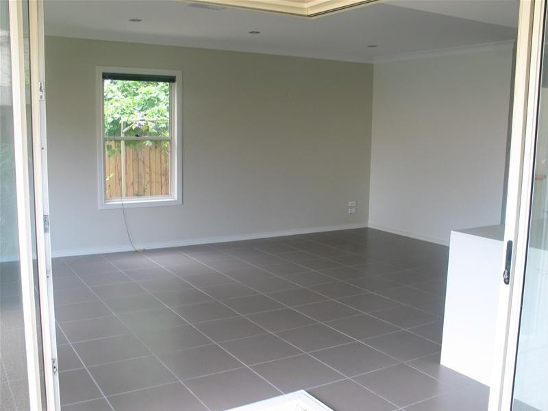 2/128 Falconer Street, Southport QLD 4215