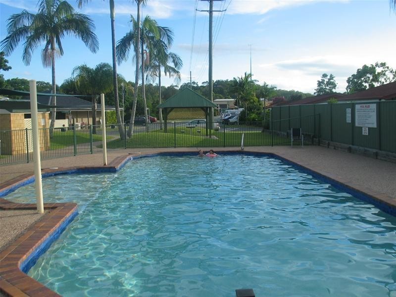 17/3 Township Drive, West Burleigh QLD 4219