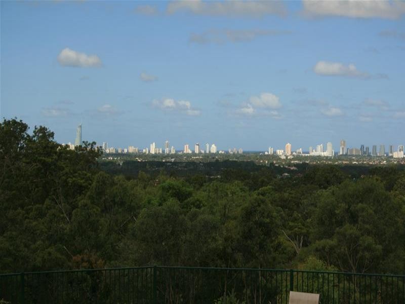 33 Grosvenor Court, Mudgeeraba QLD 4213