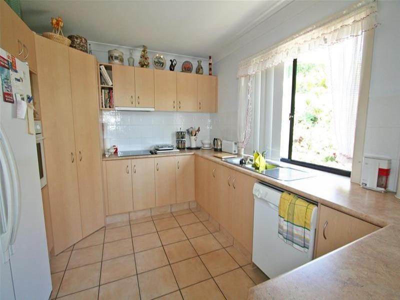 7 Van Brugge Court, Highland Park QLD 4211