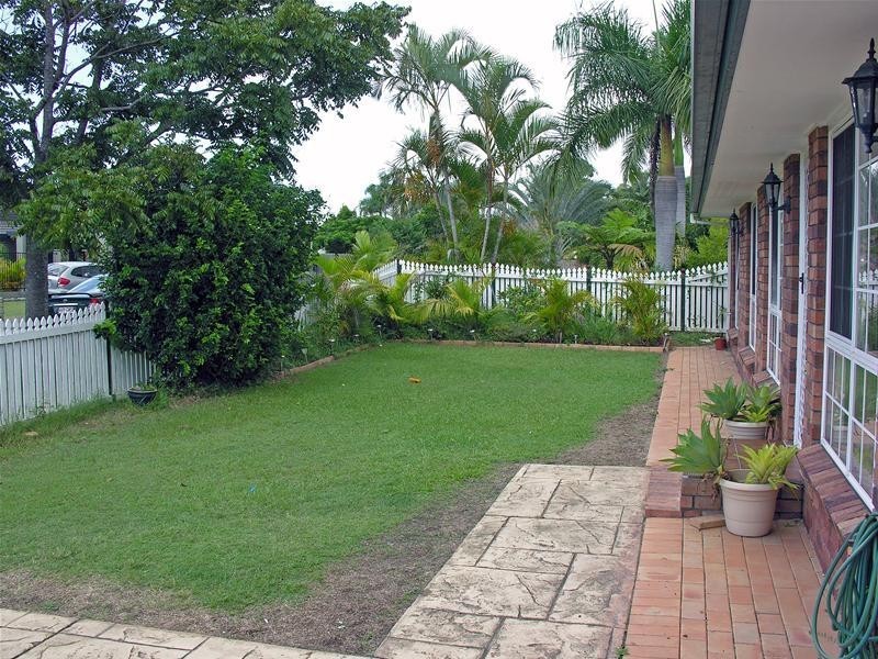 6 Edelsten Court, Carrara QLD 4211