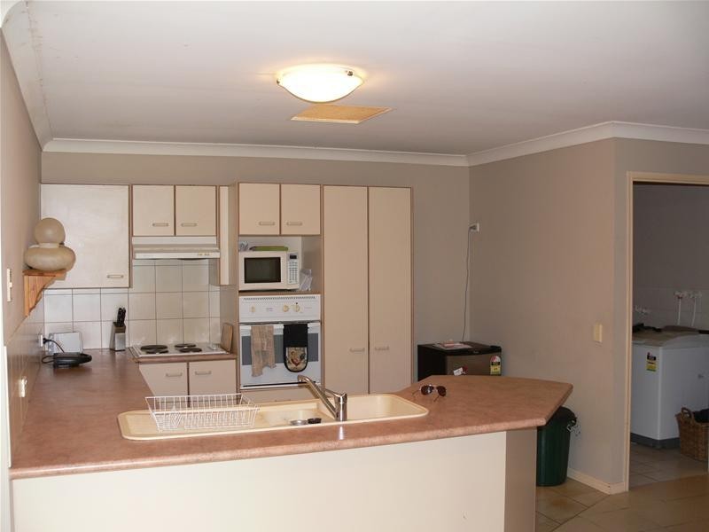 2/44 Ancona Street, Carrara QLD 4211