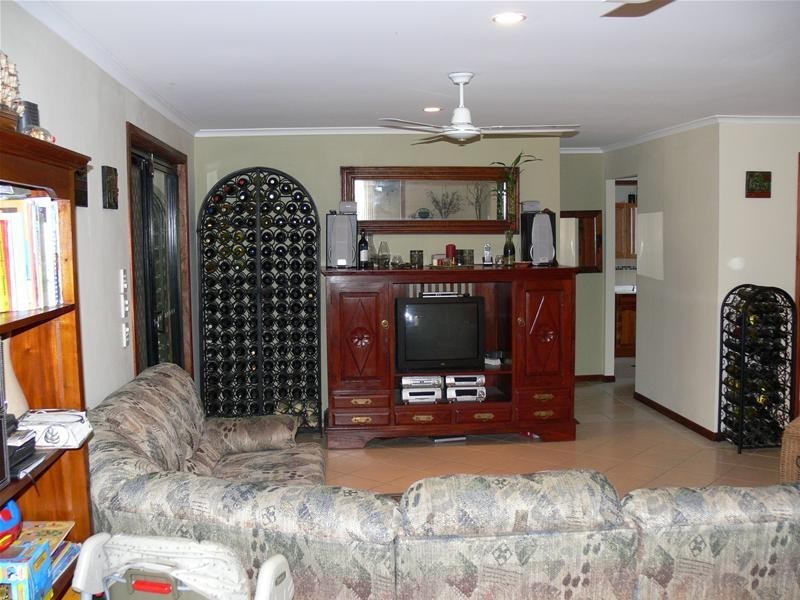 10 Orlando Court, Highland Park QLD 4211