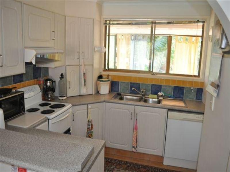 4 Talofa Street, Ashmore QLD 4214