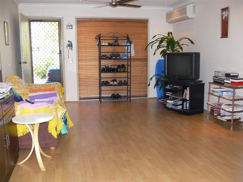 1/12 Gumbeel Court, Highland Park QLD 4211