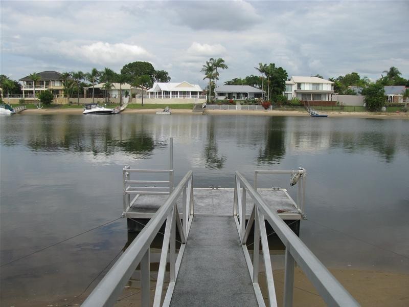 5 Yunga Court, Broadbeach Waters QLD 4218