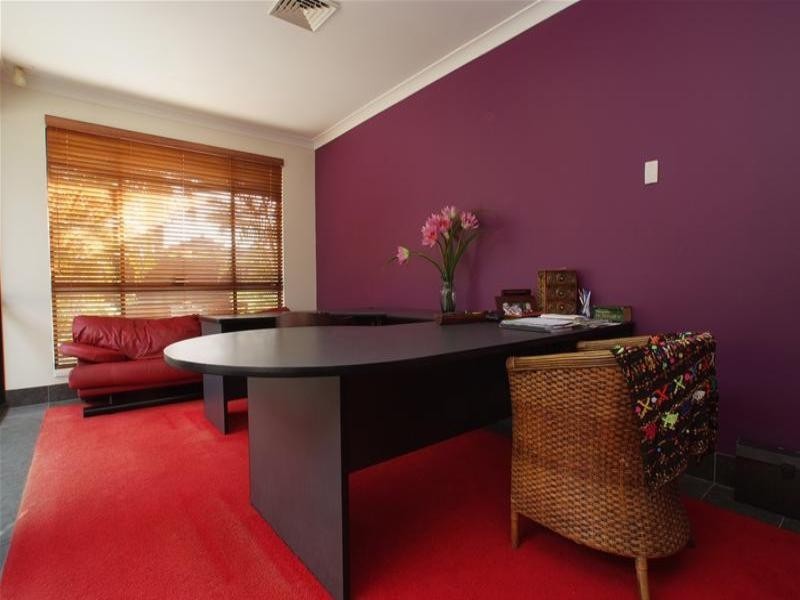 5 Yunga Court, Broadbeach Waters QLD 4218