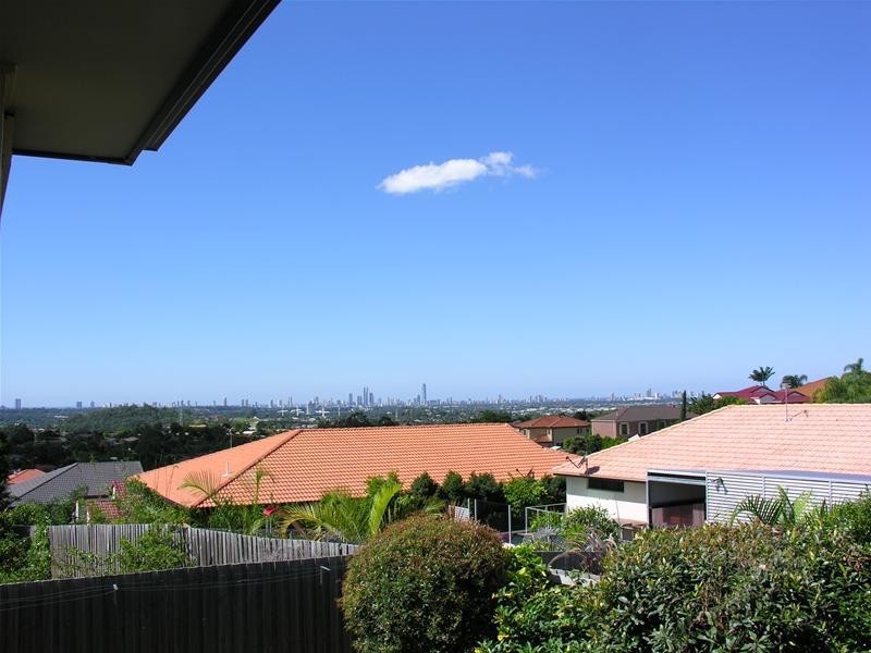 20 Tara Vista Boulevard, Highland Park QLD 4211