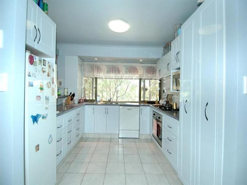 28 Kingsway Drive, Molendinar QLD 4214