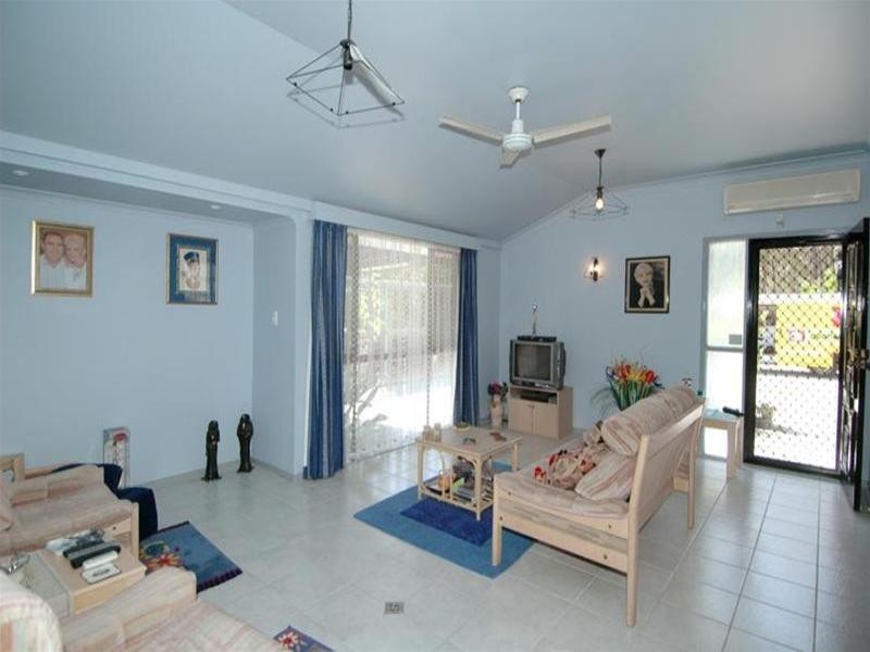 28 Kingsway Drive, Molendinar QLD 4214